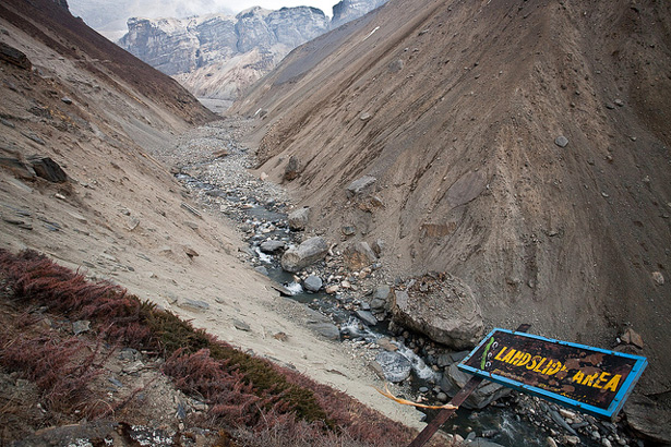 landslide-area-nepal
