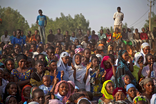 Gao_youth_crowd