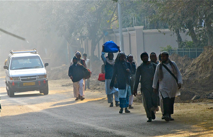 Click to view full size Delhi workers