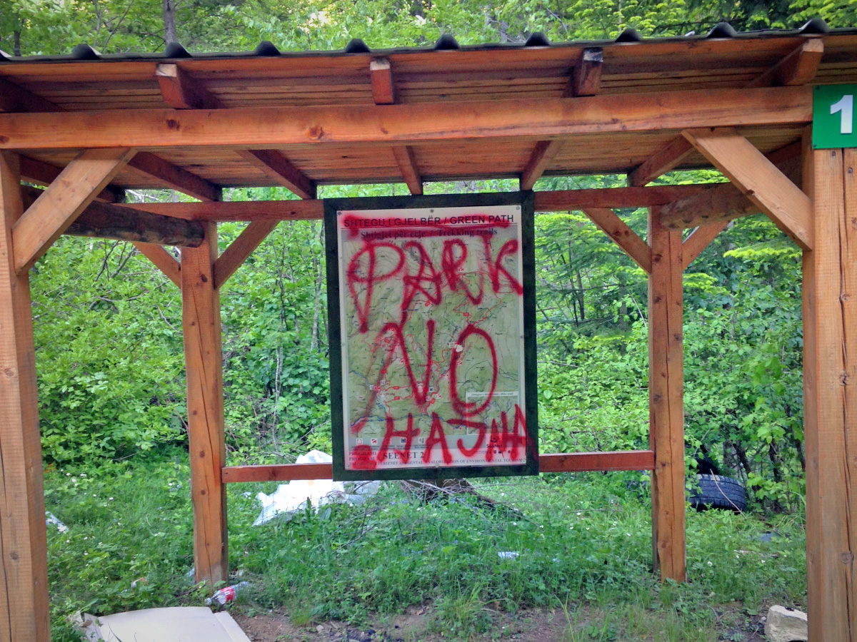 Click to view full size Kosovo-park-graffiti