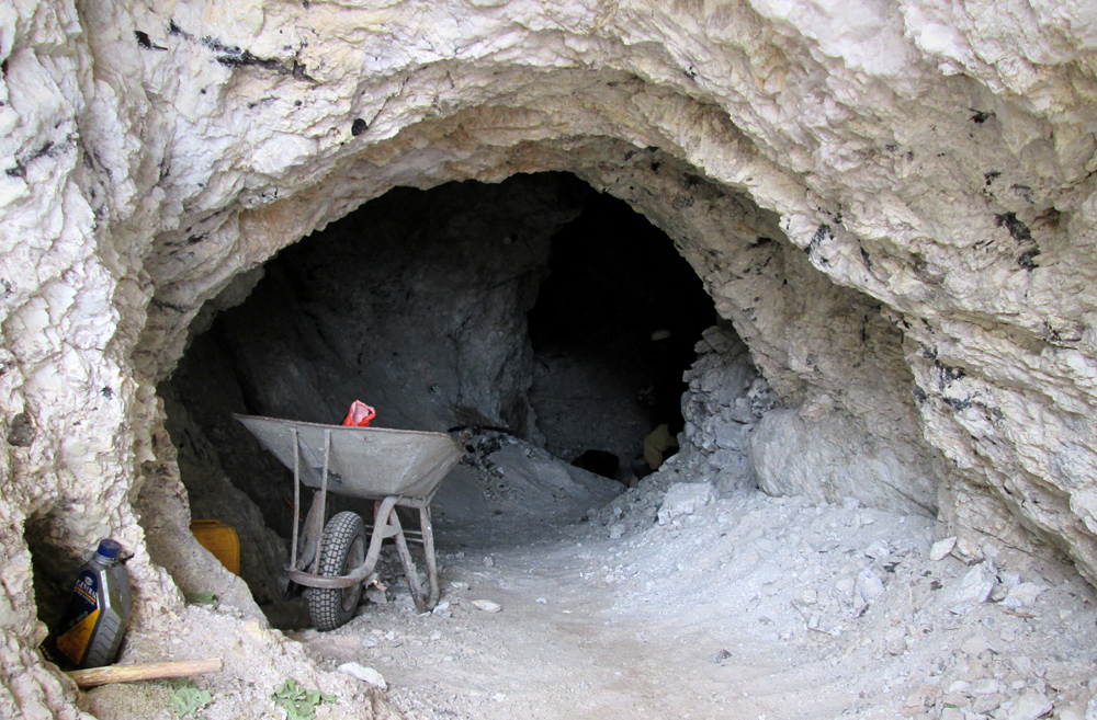 Click to view full size helaluck-mine-tunnel1