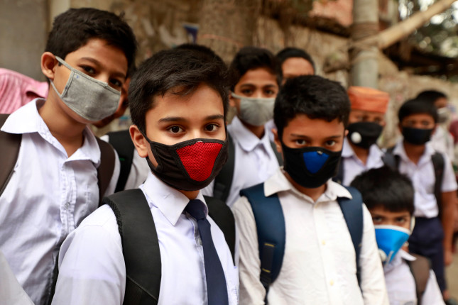 Dhaka,,Bangladesh,-,March,12,,2020:,Viqarunnisa,Noon,School,Students