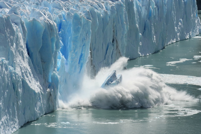 Climate,Change,-,Antarctic,Melting,Glacier,In,A,Global,Warming