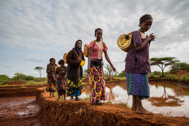 Gayo,Village,,Ethiopia,-,June,19:,Women,And,Young,Village