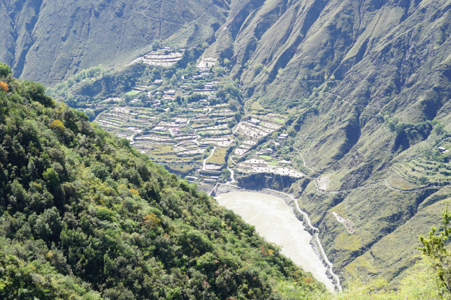 Ravine,Landform,With,Fold,Along,The,Yalong,River,In,Sichuan,