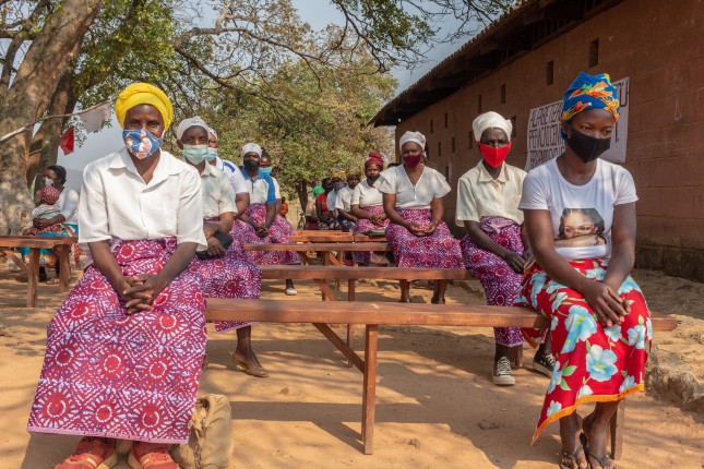 Manica,,Mozambique,-,September,08,2021:,Women,Dressed,In,Traditional