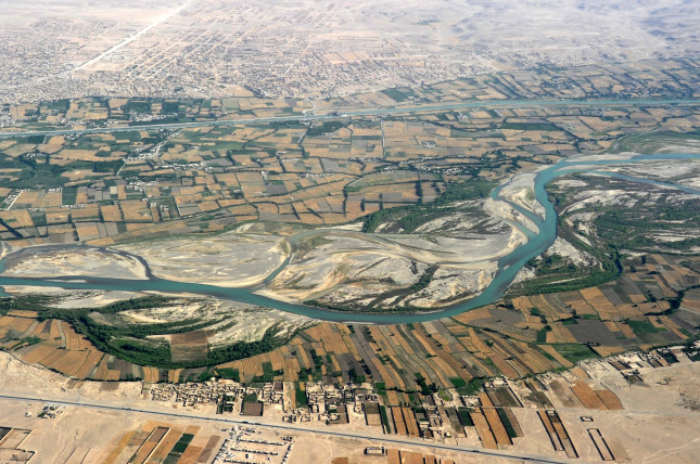 Aerial_photograph_of_Helmand_River_at_Gereshk_in_2011