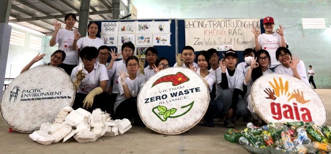 CAB Carrying out a solid waste audit at Ngu Hanh Son High School, Da Nang, courtesy of VZWA.