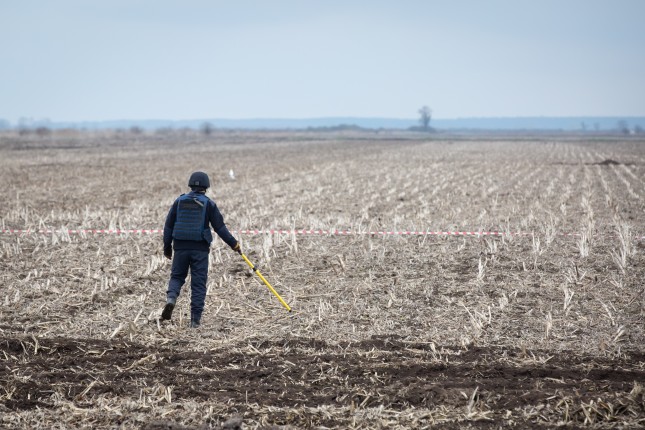 Ukrainian,Sapper,Clears,Mines,At,The,Site,Of,Recent,Fighting