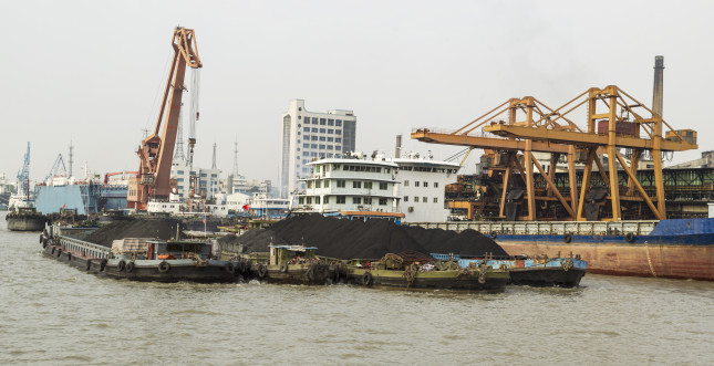 Cargo,Ships,Loaded,With,Rare,Earth,Soil,For,Export,In
