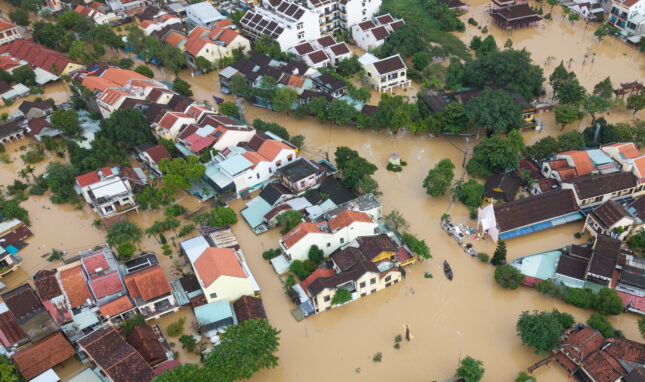 Shall We Ask ChatGPT About Water During Negotiation?